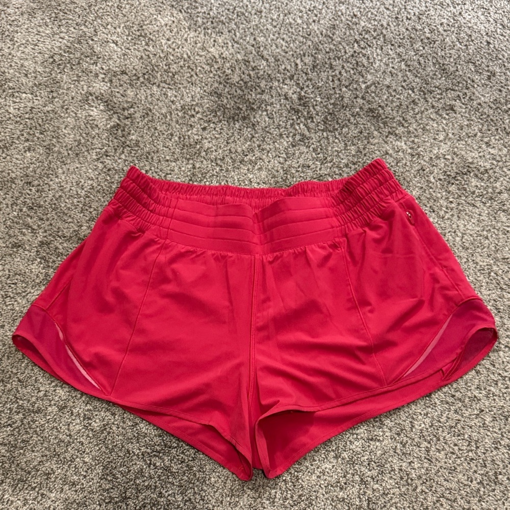 Lululemon Hotty Hot high rise, 2.5 in shorts